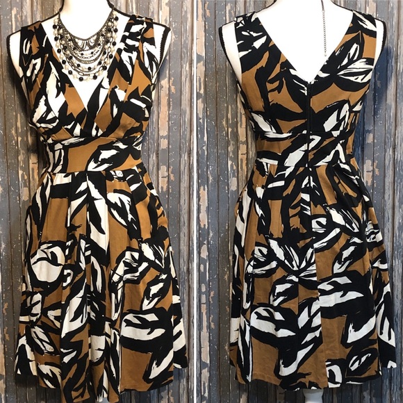 Maurices Dress with Pockets & Waist Panel -Sz 1/2 - Picture 1 of 8